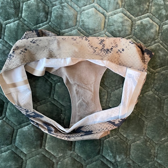 EBY Snake Print Bra and Panty Set Medium - Picture 4 of 4